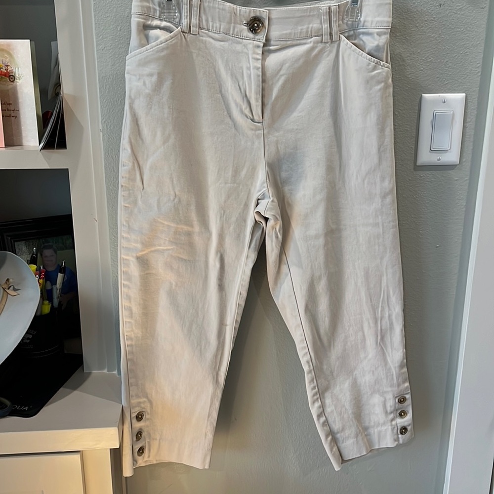 Light khaki Capris